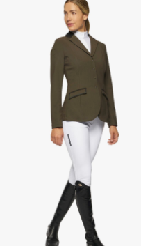 Cavalleria Toscana women's 4 button zip show jacket.
