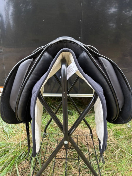 Black Country Dante consignment saddle