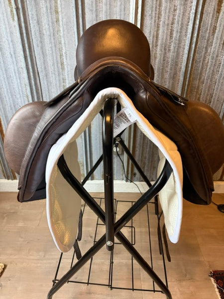 County Epiphany 2021  17 seat Chocolate brown consignment saddle