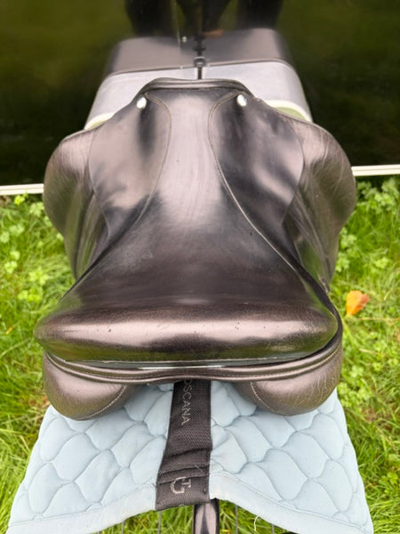 Frank Baines Elegance Dressage Consignment saddle 17.5 seat 2018
