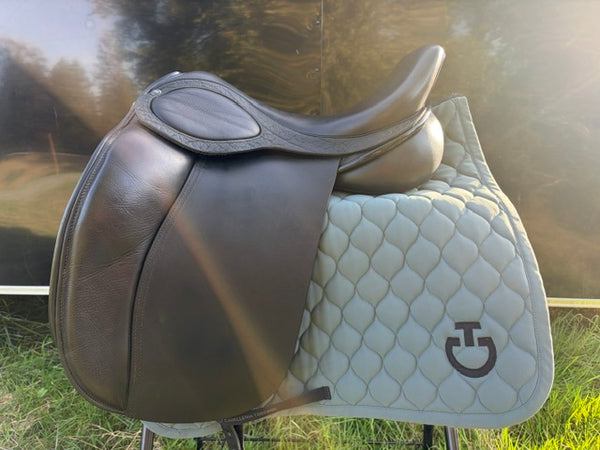 Hulsebos  Dynamic 3 - 2017 18 seat consignment saddle