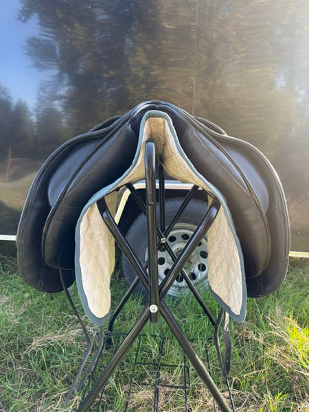Hulsebos  Dynamic 3 - 2017 18 seat consignment saddle