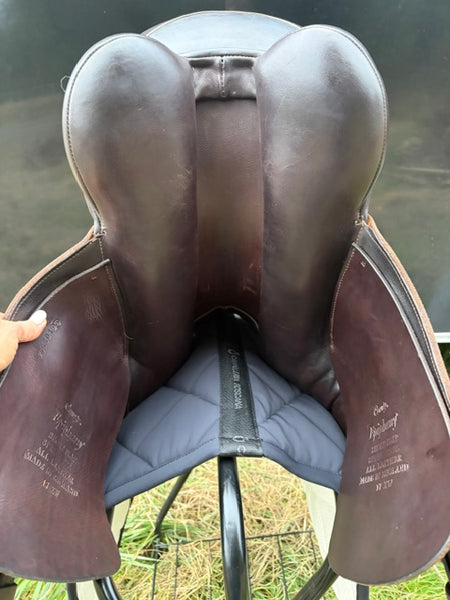 County Epiphany 2021  17 seat Chocolate brown consignment saddle