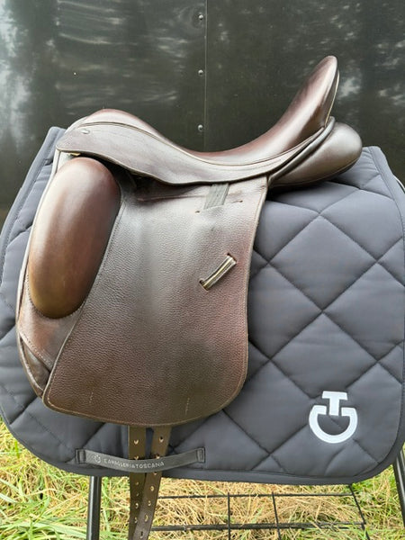 County Epiphany 2021  17 seat Chocolate brown consignment saddle